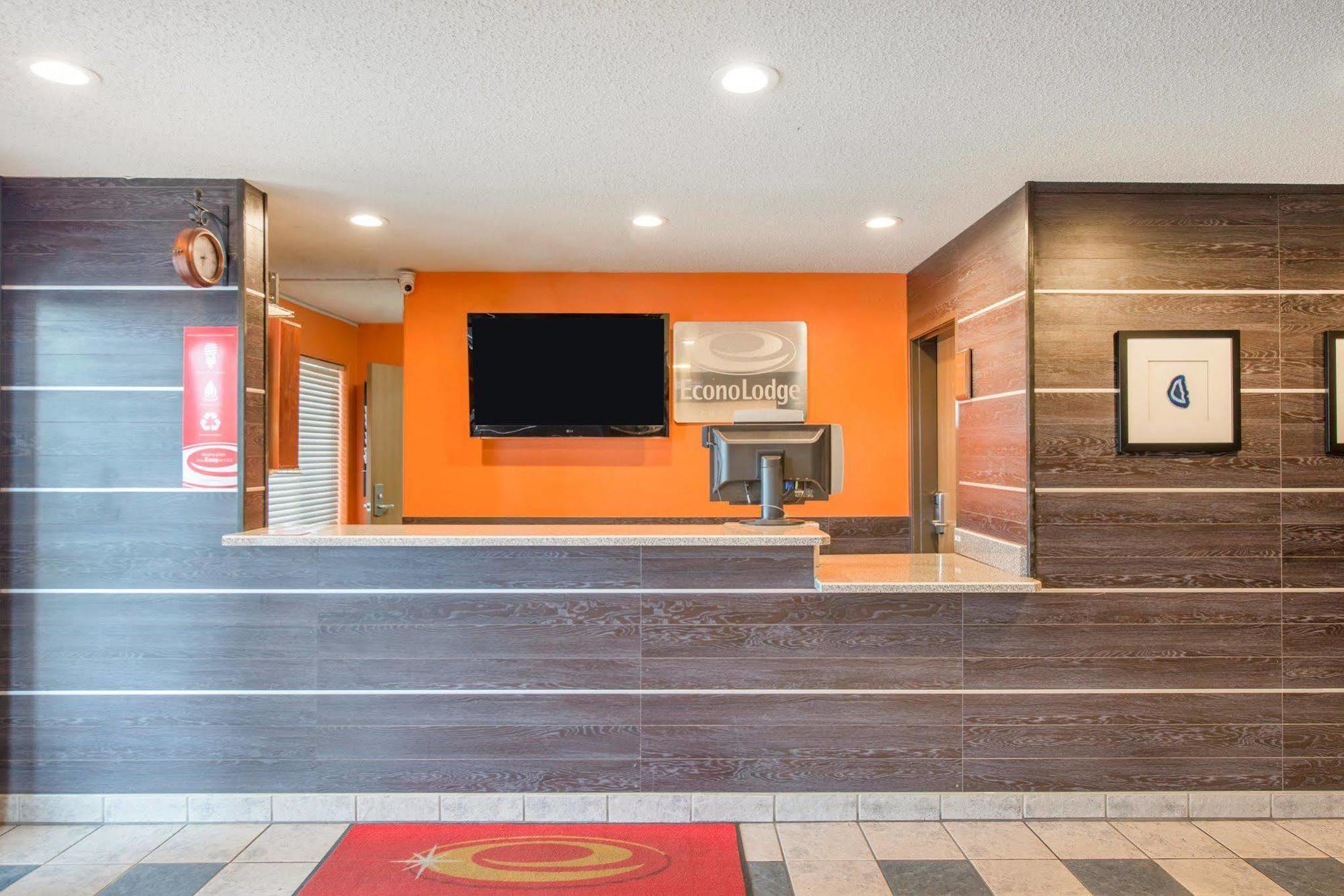 Econo Lodge Pueblo Exterior foto